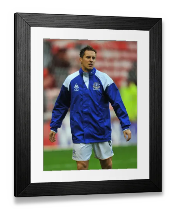 Framed Print : Phil Jagielka in Action: Everton vs. Sunderland, Barclays Premier League (26 December 2011)