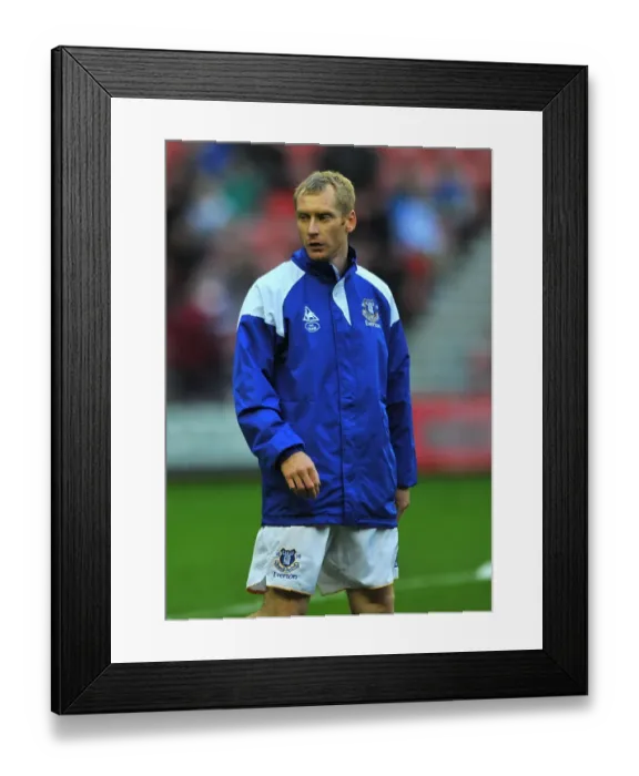 Framed Print : Everton's Tony Hibbert in Action: Premier League Battle against Sunderland (2011) Framed Print : Everton's Tony Hibbert in Action: Premier League Battle against Sunderland (2011)