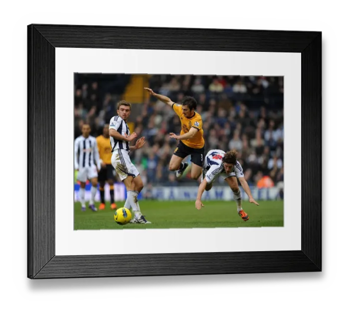 Framed Print : Clash at The Hawthorns: Leighton Baines vs. Billy Jones (BPL, 01-01-2012) Framed Print : Clash at The Hawthorns: Leighton Baines vs. Billy Jones (BPL, 01-01-2012)