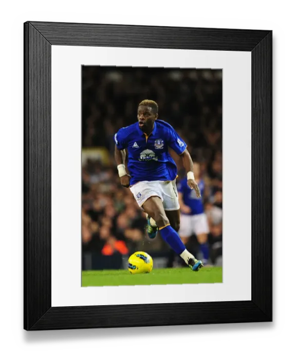 Framed Print : Everton's Thrilling Saha Strike: Unforgettable Victory Over Tottenham Hotspur (11 January 2012)
