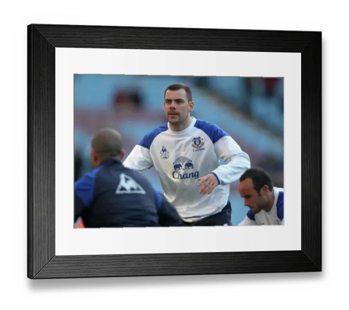 Framed Print : Everton's Darron Gibson in Action: Premier League Showdown against Aston Villa (January 14, 2012) Framed Print : Everton's Darron Gibson in Action: Premier League Showdown against Aston Villa (January 14, 2012)