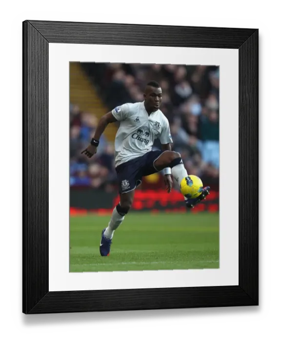 Framed Print : Royston Drenthe in Action: Everton vs. Aston Villa, Barclays Premier League (14 January 2012) Framed Print : Royston Drenthe in Action: Everton vs. Aston Villa, Barclays Premier League (14 January 2012)