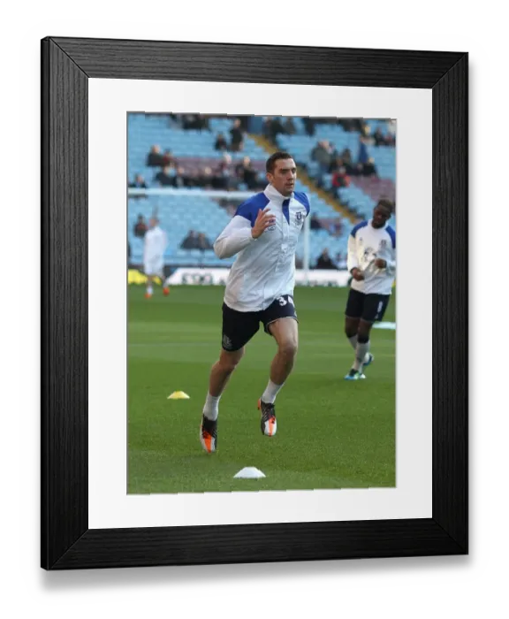 Framed Print : Everton's Shane Duffy Gears Up for Aston Villa Showdown in Barclays Premier League (14 January 2012)