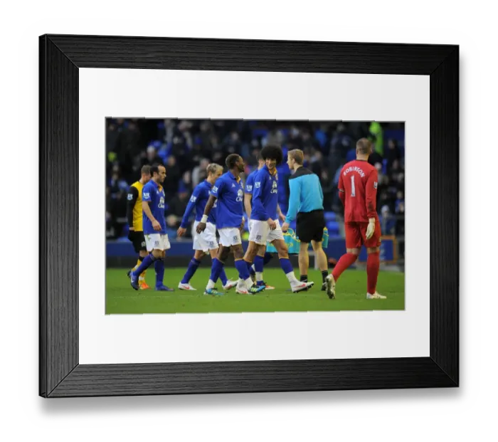Framed Print : Half-Time Chat: Marouane Fellaini and Louis Saha, Everton Football Club Framed Print : Half-Time Chat: Marouane Fellaini and Louis Saha, Everton Football Club