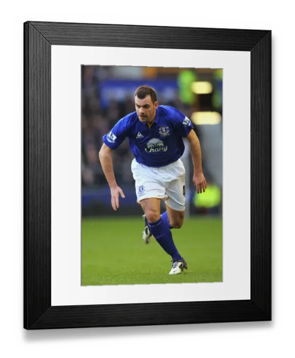 Framed Print : Darron Gibson in Action: Everton vs Blackburn Rovers, Premier League (21 January 2012) - Goodison Park Framed Print : Darron Gibson in Action: Everton vs Blackburn Rovers, Premier League (21 January 2012) - Goodison Park