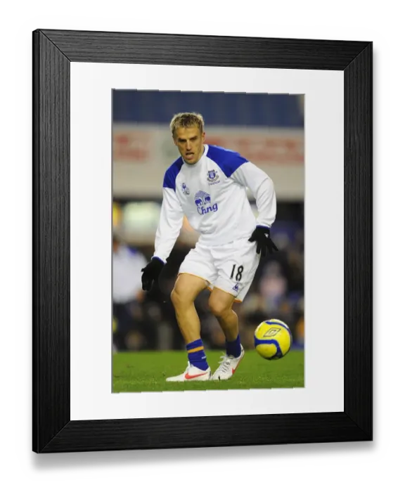 Framed Print : Fourth Round FA Cup Battle: Everton vs. Fulham at Goodison Park with Phil Neville (January 27, 2012) Framed Print : Fourth Round FA Cup Battle: Everton vs. Fulham at Goodison Park with Phil Neville (January 27, 2012)