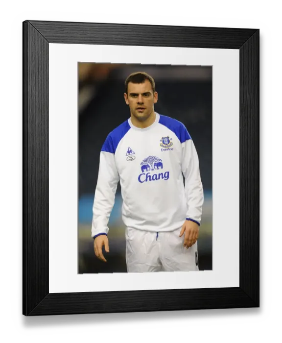 Framed Print : Everton's Darron Gibson in FA Cup Action: Everton vs Fulham at Goodison Park (January 27, 2012) Framed Print : Everton's Darron Gibson in FA Cup Action: Everton vs Fulham at Goodison Park (January 27, 2012)