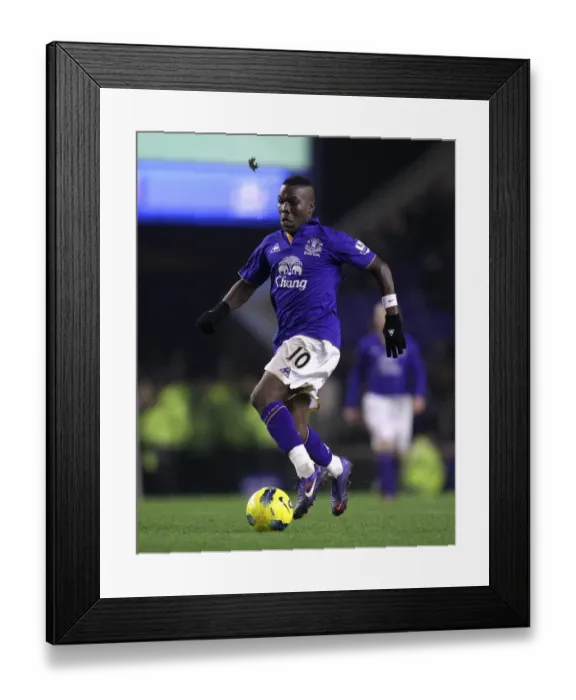 Framed Print : Everton vs Manchester City: Premier League Clash - Royston Drenthe at Goodison Park (January 2012) Framed Print : Everton vs Manchester City: Premier League Clash - Royston Drenthe at Goodison Park (January 2012)