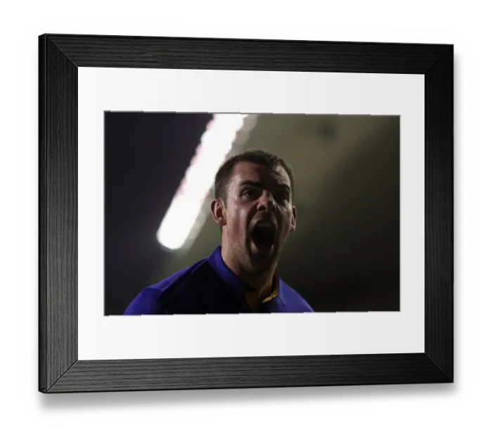 Framed Print : Everton's Historic Darron Gibson Stunner: First Goal Against Manchester City in Premier League (31 January 2012) Framed Print : Everton's Historic Darron Gibson Stunner: First Goal Against Manchester City in Premier League (31 January 2012)