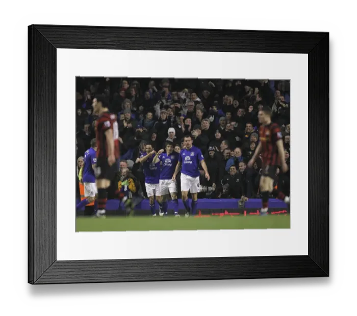 Framed Print : Darron Gibson Scores Thrilling First Goal: Everton vs Manchester City (31 January 2012)