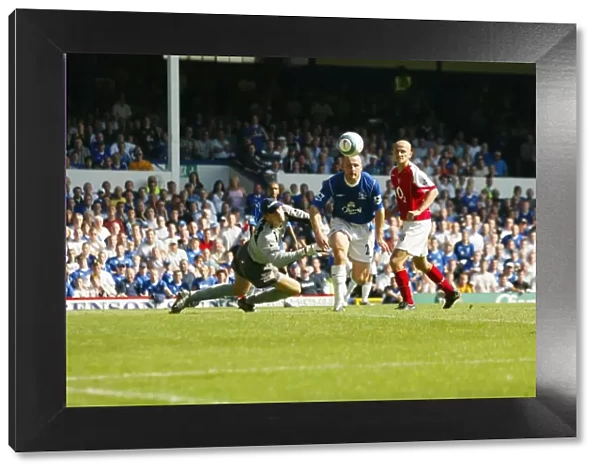 Lee Carsley's Stunner: Everton's Key Moment Against Arsenal (15 / 8 / 04), Barclays Premiership Season 04-05