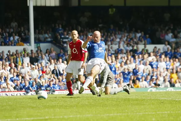 Everton vs. Arsenal: Lee Carsley's Goal (15 / 8 / 04), Barclays Premiership Season 04-05, Goodison Park - Key Moment