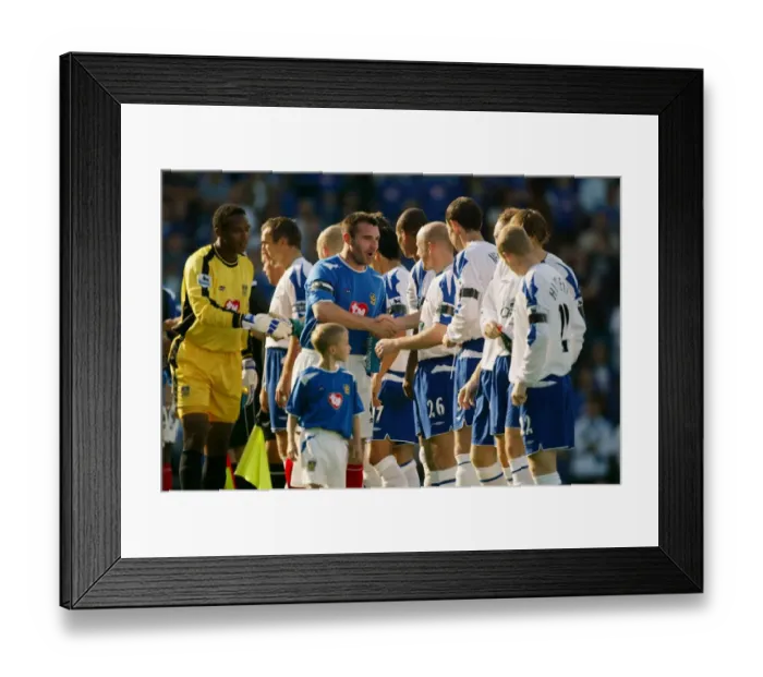 Framed Print : 26 09 04 Job No 04092601 Barclays Premiership Portsmouth Framed Print : 26 09 04 Job No 04092601 Barclays Premiership Portsmouth