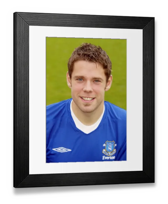 Framed Print : James Beattie: Everton Football Club's Determined Striker Framed Print : James Beattie: Everton Football Club's Determined Striker