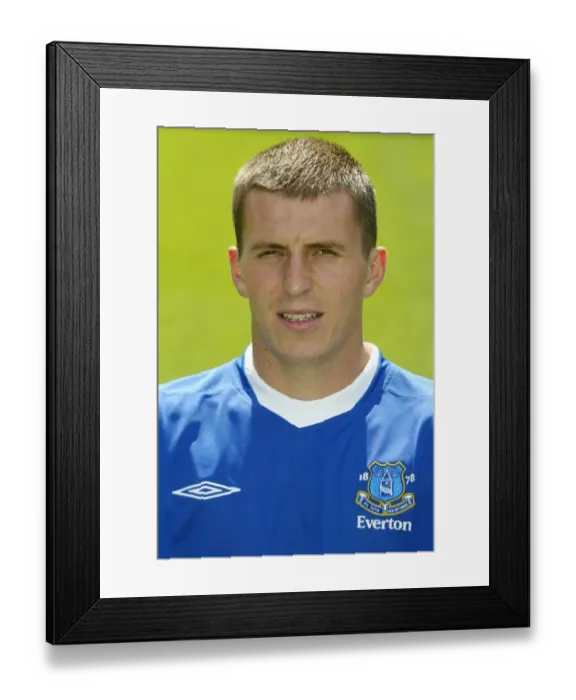 Framed Print : Eddy Bosnar with Everton Football Club: Team Picture and Portrait Framed Print : Eddy Bosnar with Everton Football Club: Team Picture and Portrait