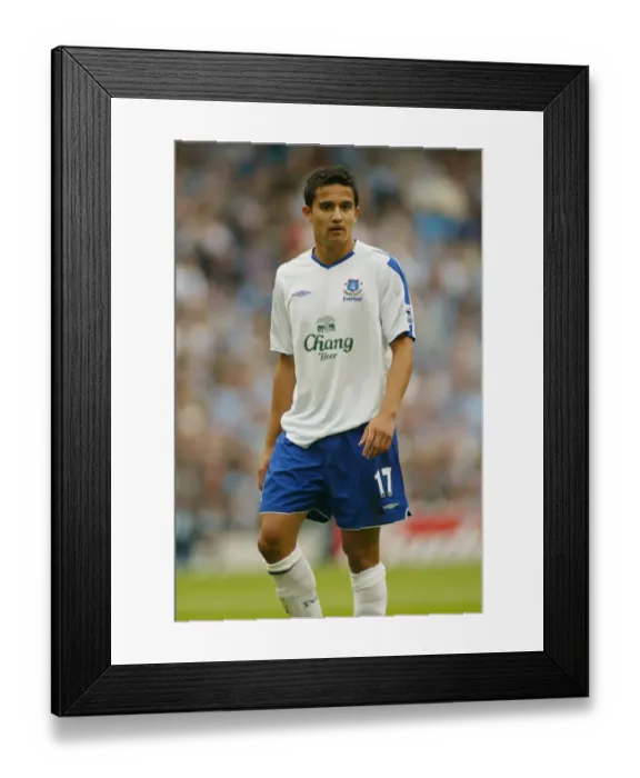 Framed Print : Tim Cahill in Action for Everton vs Manchester City, Barclays Premiership 2004 Framed Print : Tim Cahill in Action for Everton vs Manchester City, Barclays Premiership 2004
