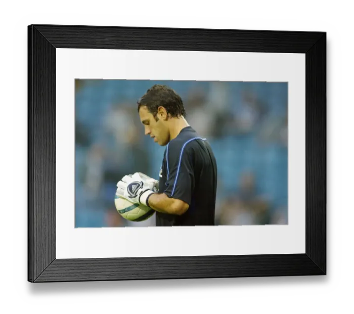 Framed Print : Everton's Legendary Goalkeeper: Richard Wright Framed Print : Everton's Legendary Goalkeeper: Richard Wright