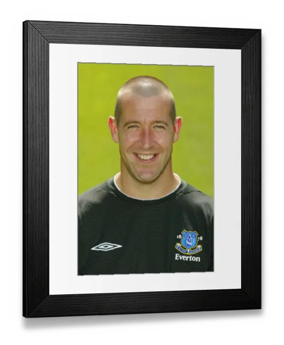 Framed Print : Everton FC: Nigel Martyn's Team Picture and Portrait, 2004