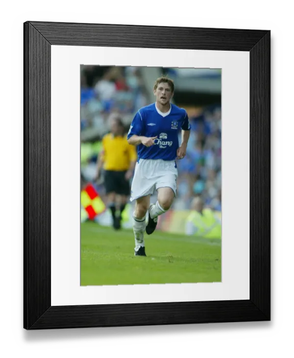 Framed Print : Gary Naysmith in Action for Everton against Arsenal, Barclays Premiership 04-05 Framed Print : Gary Naysmith in Action for Everton against Arsenal, Barclays Premiership 04-05