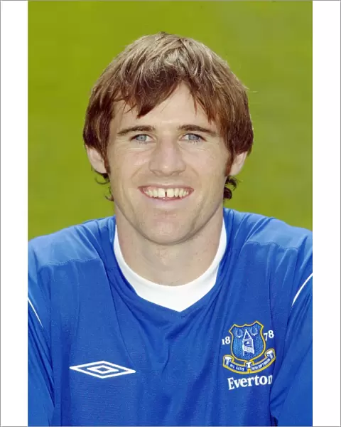 Everton FC: Kevin Kilbane Team Picture and Portraits
