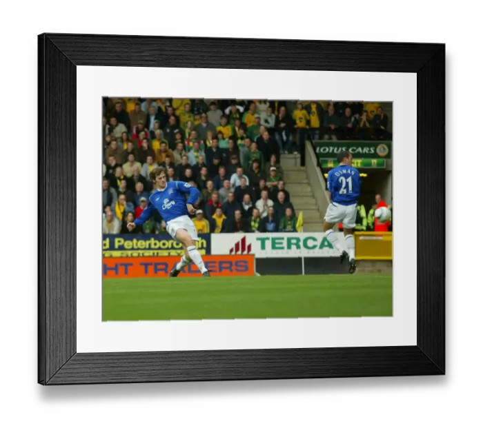 Framed Print : Kevin Kilbane puts Everton ahead Framed Print : Kevin Kilbane puts Everton ahead