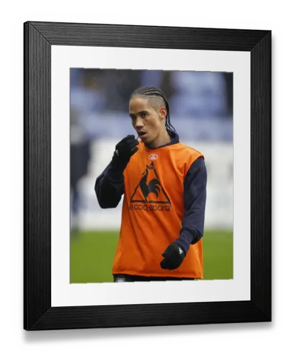Framed Print : Steven Pienaar's Intense Focus: Everton's Training Session Before Wigan Athletic Clash (February 2012) Framed Print : Steven Pienaar's Intense Focus: Everton's Training Session Before Wigan Athletic Clash (February 2012)