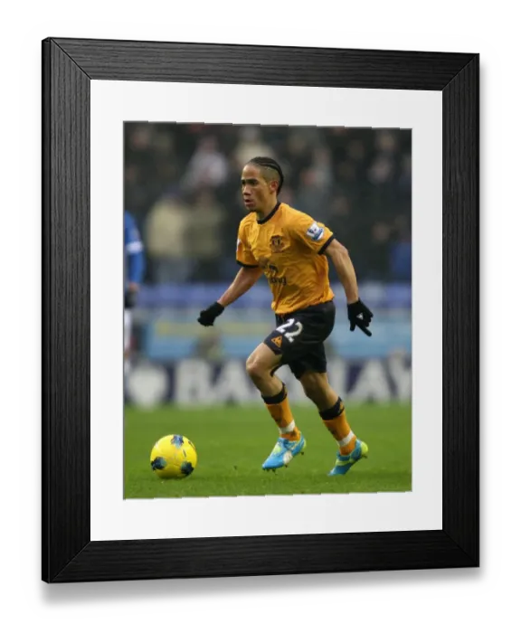 Framed Print : Steven Pienaar in Action: Everton vs. Wigan Athletic, Barclays Premier League (February 2012)