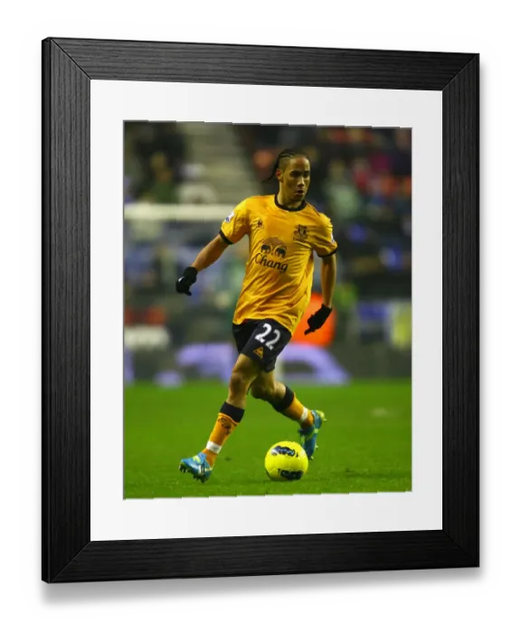 Framed Print : Steven Pienaar in Action: Everton vs. Wigan Athletic, February 4, 2012