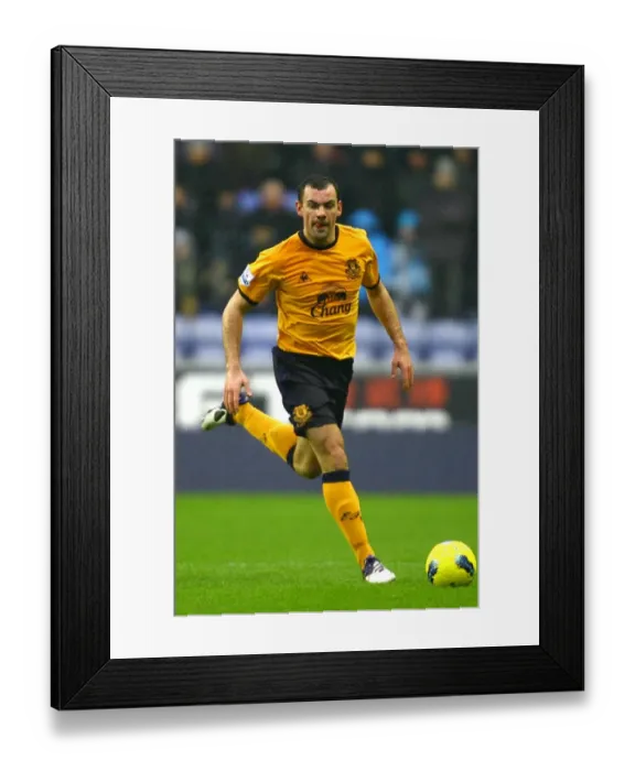 Framed Print : Darron Gibson in Action: Everton vs. Wigan Athletic, Barclays Premier League (04 February 2012) Framed Print : Darron Gibson in Action: Everton vs. Wigan Athletic, Barclays Premier League (04 February 2012)