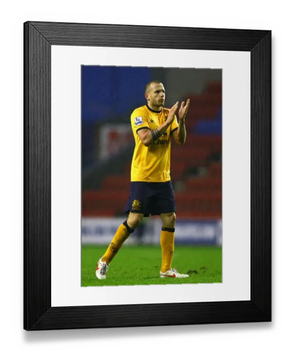 Framed Print : Johnny Heitinga in Action: Everton vs. Wigan Athletic, Barclays Premier League (February 4, 2012) Framed Print : Johnny Heitinga in Action: Everton vs. Wigan Athletic, Barclays Premier League (February 4, 2012)