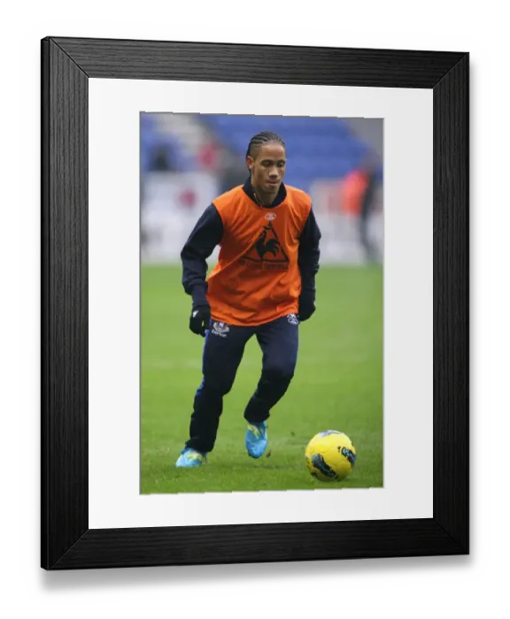 Framed Print : Steven Pienaar: Everton vs. Wigan Athletic, Barclays Premier League (February 2012) Framed Print : Steven Pienaar: Everton vs. Wigan Athletic, Barclays Premier League (February 2012)