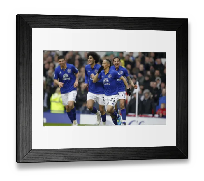 Framed Print : Steven Pienaar's Stunning Goal: Everton's Thrilling Opener Against Chelsea (11 February 2012) Framed Print : Steven Pienaar's Stunning Goal: Everton's Thrilling Opener Against Chelsea (11 February 2012)