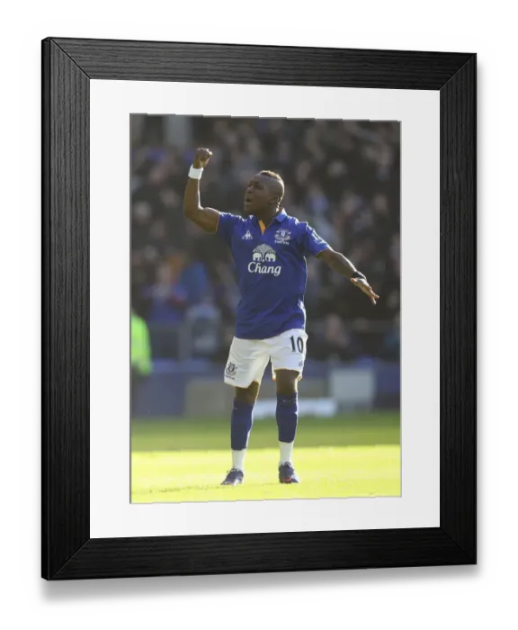 Framed Print : Everton's FA Cup Triumph: Royston Drenthe's Stunning Goal Against Blackpool (18 February 2012) Framed Print : Everton's FA Cup Triumph: Royston Drenthe's Stunning Goal Against Blackpool (18 February 2012)
