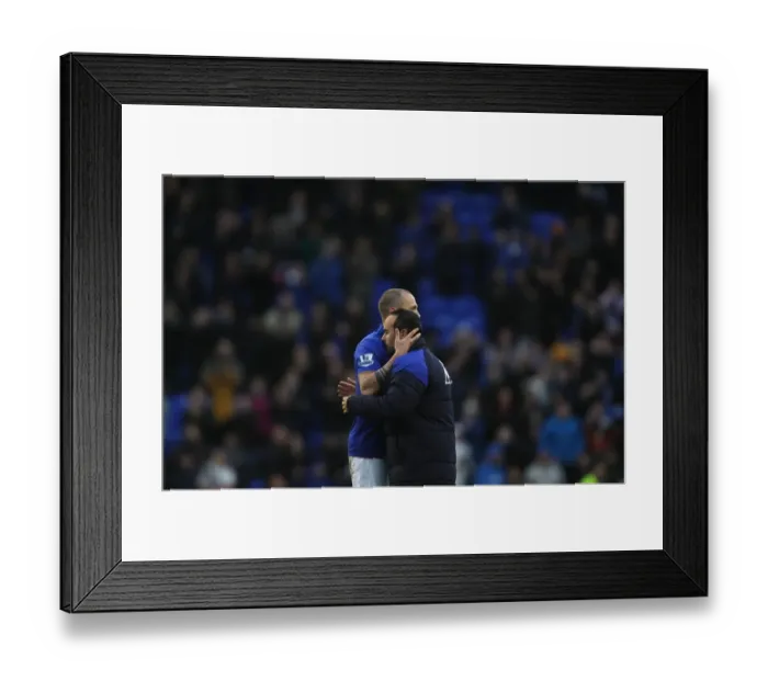 Framed Print : Everton FC: Heitinga and Donovan Celebrate FA Cup Victory over Blackpool Framed Print : Everton FC: Heitinga and Donovan Celebrate FA Cup Victory over Blackpool