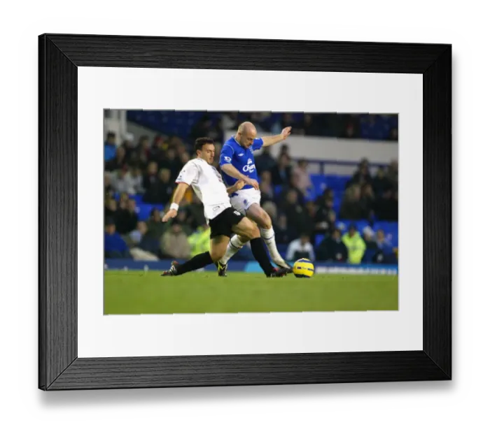 Framed Print : Everton's Glory: 1-0 Win Over Fulham (Season 04-05)