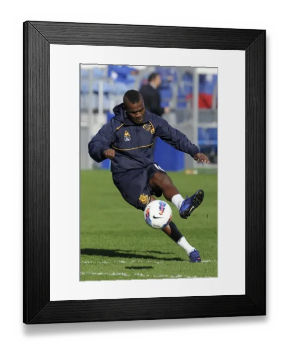 Framed Print : Royston Drenthe in Action: Everton vs. Queens Park Rangers (03.03.2012, Loftus Road) Framed Print : Royston Drenthe in Action: Everton vs. Queens Park Rangers (03.03.2012, Loftus Road)