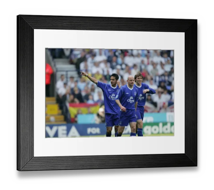 Framed Print : Bolton Wins Thrilling 3-2 Over Everton (04-05 Season)