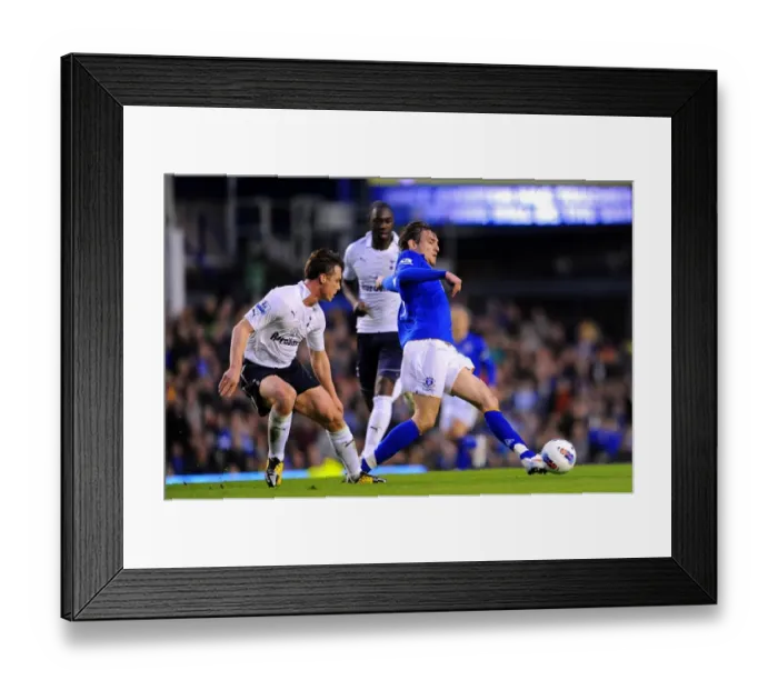 Framed Print : Intense Clash: Jelavic vs Parker at Goodison Park - Everton vs Tottenham, Barclays Premier League (10 March 2012) Framed Print : Intense Clash: Jelavic vs Parker at Goodison Park - Everton vs Tottenham, Barclays Premier League (10 March 2012)