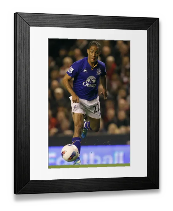 Framed Print : Steven Pienaar in Action: Everton vs Liverpool, Barclays Premier League, Anfield (13 March 2012)