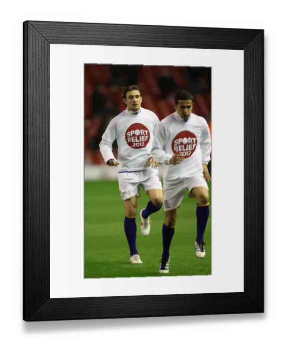 Framed Print : Everton's Tim Cahill and Nikica Jelavic Prepare for Liverpool Showdown in Barclays Premier League Framed Print : Everton's Tim Cahill and Nikica Jelavic Prepare for Liverpool Showdown in Barclays Premier League