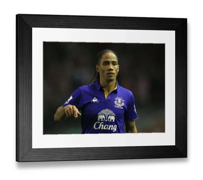 Framed Print : Steven Pienaar in Action for Everton Against Liverpool at Anfield (13 March 2012)