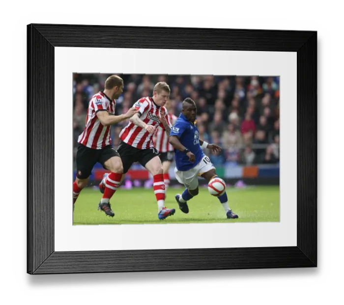 Framed Print : Battle for the FA Cup: Royston Drenthe vs James McClean and Phillip Bardsley - Everton vs Sunderland (Round 6, Goodison Park, 17 March 2012) Framed Print : Battle for the FA Cup: Royston Drenthe vs James McClean and Phillip Bardsley - Everton vs Sunderland (Round 6, Goodison Park, 17 March 2012)