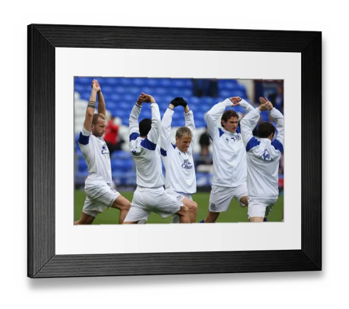 Framed Print : Everton FC: Phil Neville and Team Mates Gear Up for FA Cup Showdown vs Sunderland at Goodison Park (17 March 2012) Framed Print : Everton FC: Phil Neville and Team Mates Gear Up for FA Cup Showdown vs Sunderland at Goodison Park (17 March 2012)