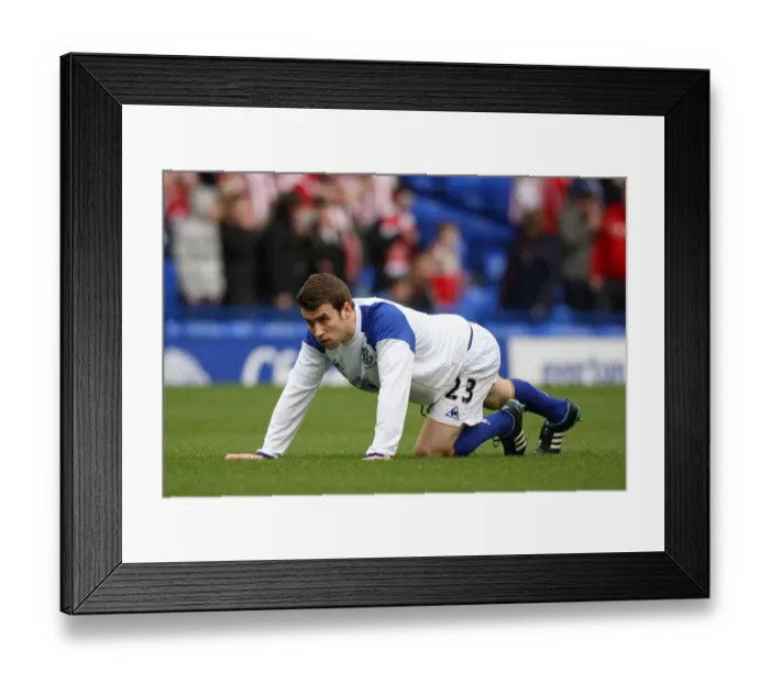 Framed Print : Everton's Seamus Coleman: FA Cup Sixth Round Showdown Against Sunderland (17 March 2012) Framed Print : Everton's Seamus Coleman: FA Cup Sixth Round Showdown Against Sunderland (17 March 2012)