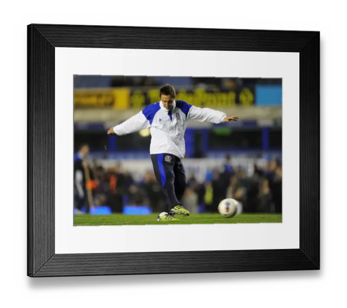 Framed Print : Phil Jagielka at Goodison Park: Everton vs. Arsenal, Premier League (21 March 2012) Framed Print : Phil Jagielka at Goodison Park: Everton vs. Arsenal, Premier League (21 March 2012)