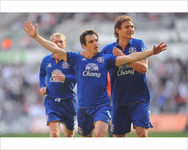 Thrilling Baines: Everton's Victory-Making Goal vs. Swansea City (Barclays Premier League, 24 March 2012)