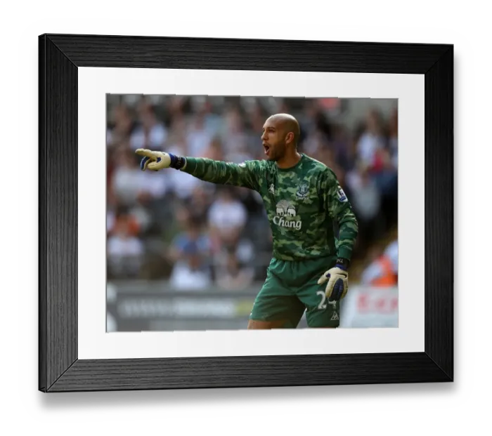 Framed Print : Evertons goalkeeper Tim Howard