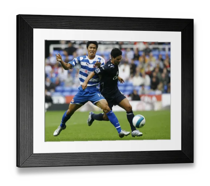 Framed Print : Mikel Arteta: Everton's Midfield Maestro in Action Against Reading, FA Premier League 2007