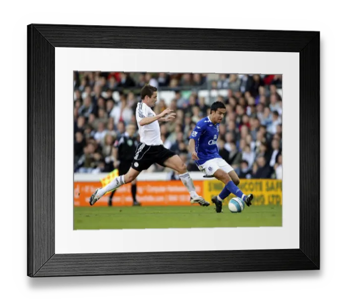 Framed Print : Tim Cahill vs. Matt Oakley: A Premier League Battle at Pride Park, October 2007 Framed Print : Tim Cahill vs. Matt Oakley: A Premier League Battle at Pride Park, October 2007