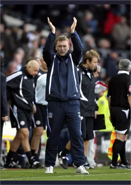 Football - Derby County v Everton Barclays Premier League - Pride Park - 28  /  10  /  07 Everton manager David Moyes applauds Mandatory Credit: Action Images  /  Tony